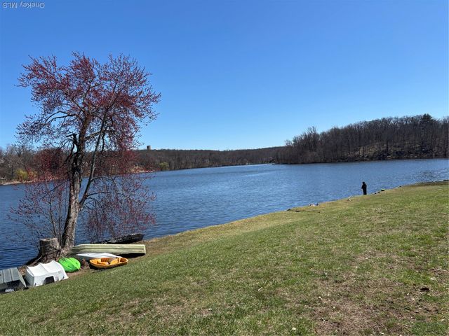 92 Lake Ridge Cove, Mohegan Lake, NY 10547