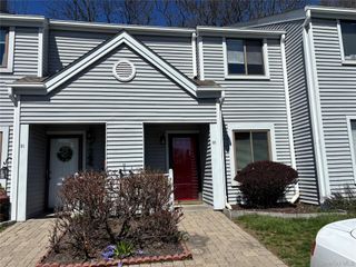 92 Lake Ridge Cove, Mohegan Lake, NY 10547