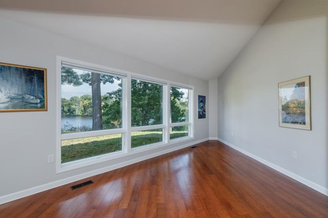 28 Walden Pond Drive, Nashua, NH 03064