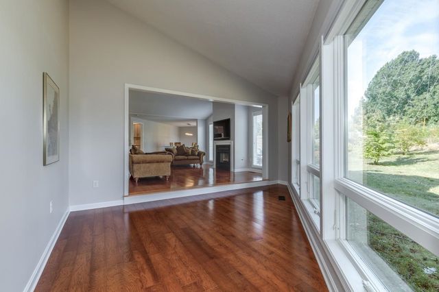 28 Walden Pond Drive, Nashua, NH 03064