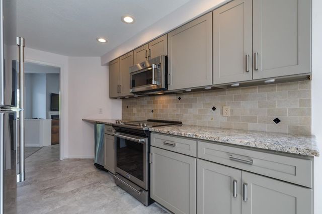 28 Walden Pond Drive, Nashua, NH 03064