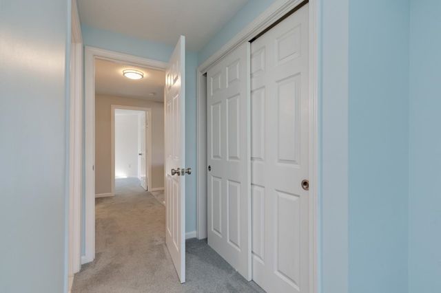28 Walden Pond Drive, Nashua, NH 03064
