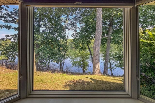 28 Walden Pond Drive, Nashua, NH 03064