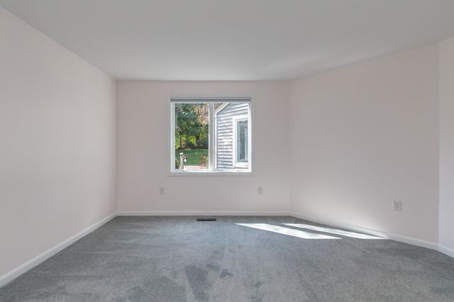 28 Walden Pond Drive, Nashua, NH 03064