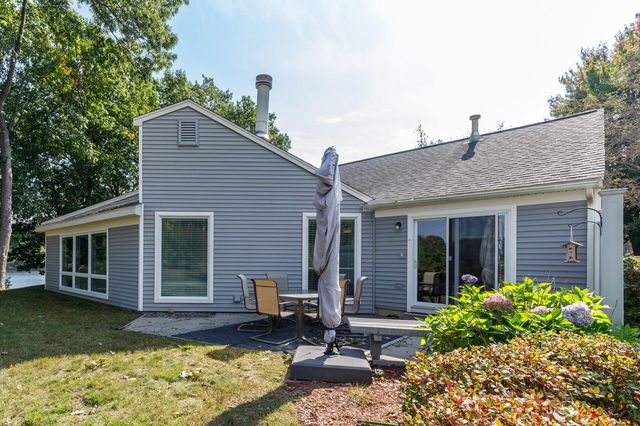 28 Walden Pond Drive, Nashua, NH 03064