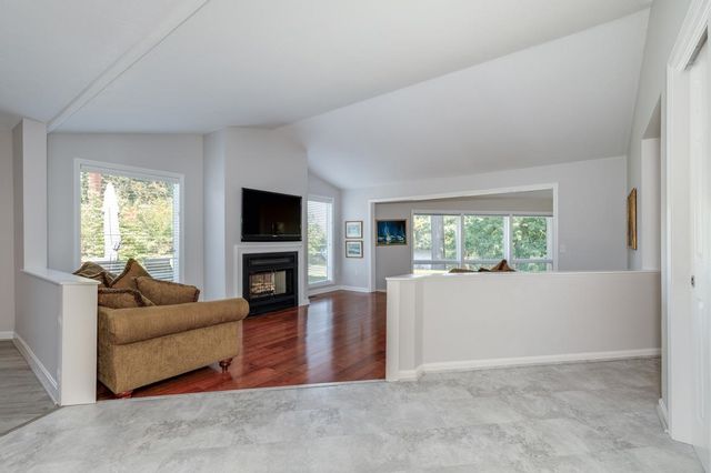 28 Walden Pond Drive, Nashua, NH 03064