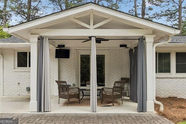 4428 E Kings Point Circle, Atlanta, GA 30338