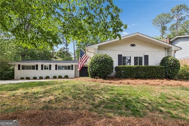 4428 E Kings Point Circle, Atlanta, GA 30338