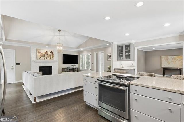 4428 E Kings Point Circle, Atlanta, GA 30338