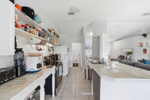 1074 SW BARBAROSA Avenue SW, Port St. Lucie, Port St Lucie, FL 34953