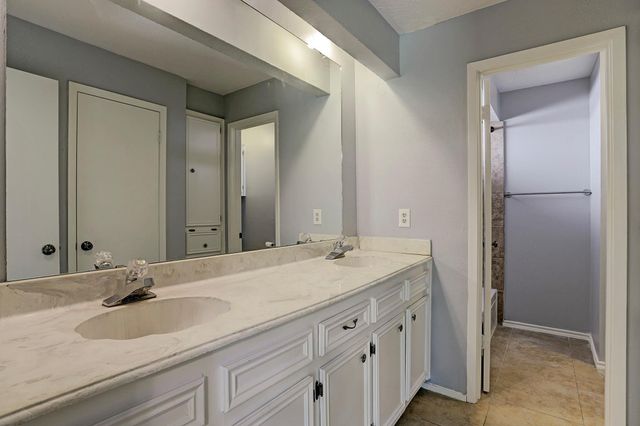 15427 Swan Creek Drive, Houston, TX 77095