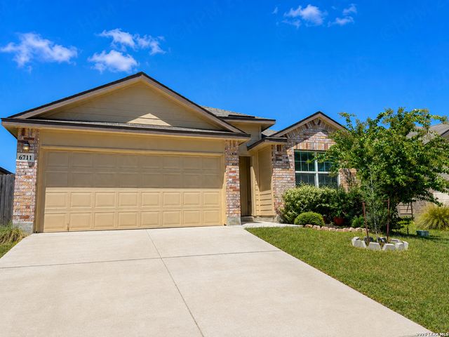 6711 Hoffman Plain, San Antonio, TX 78252