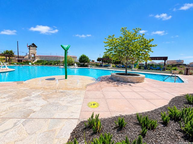 6711 Hoffman Plain, San Antonio, TX 78252