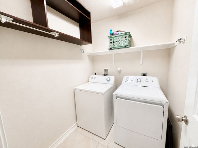 6711 Hoffman Plain, San Antonio, TX 78252