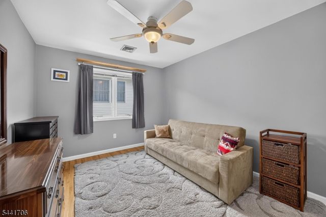 12 William St, Saddle Brook Twp., NJ 07663