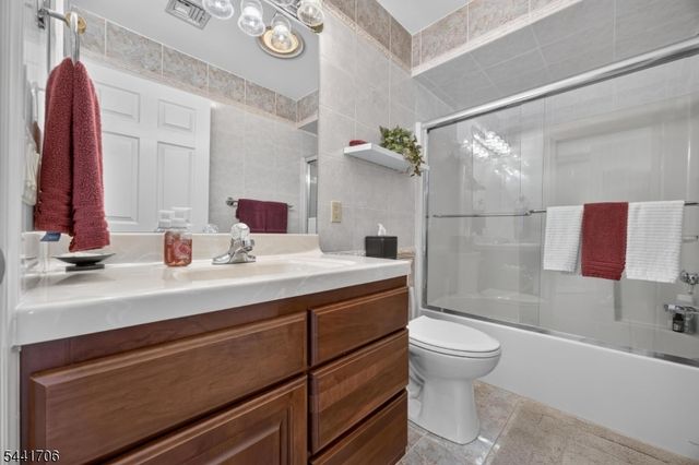 12 William St, Saddle Brook Twp., NJ 07663