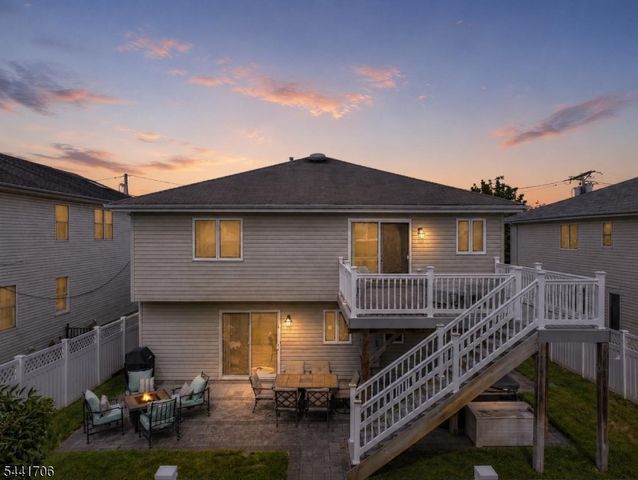 12 William St, Saddle Brook Twp., NJ 07663