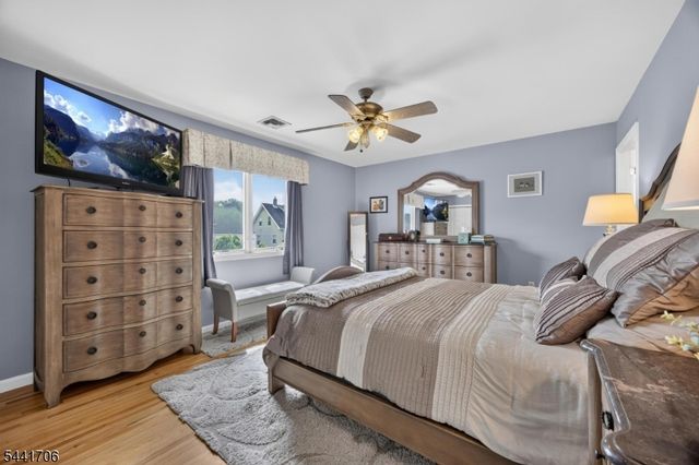 12 William St, Saddle Brook Twp., NJ 07663
