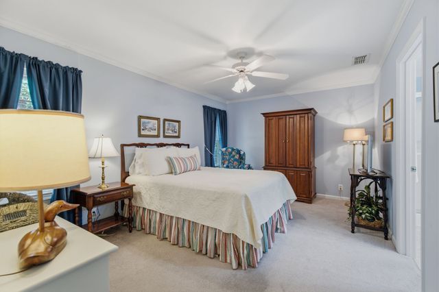 2767 Stonehedge Dr, Murfreesboro, TN 37128