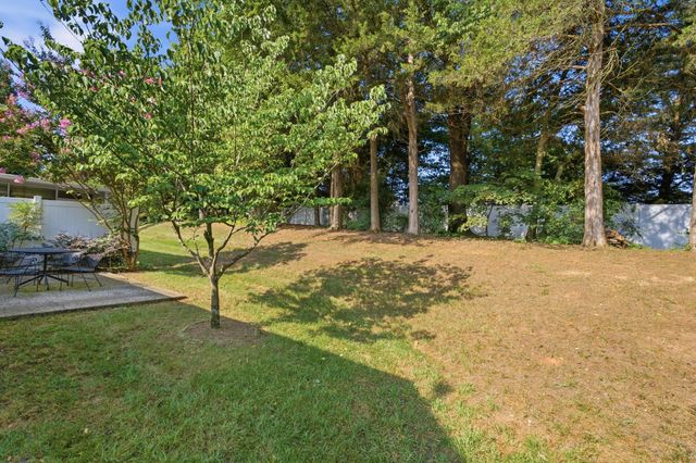 2767 Stonehedge Dr, Murfreesboro, TN 37128