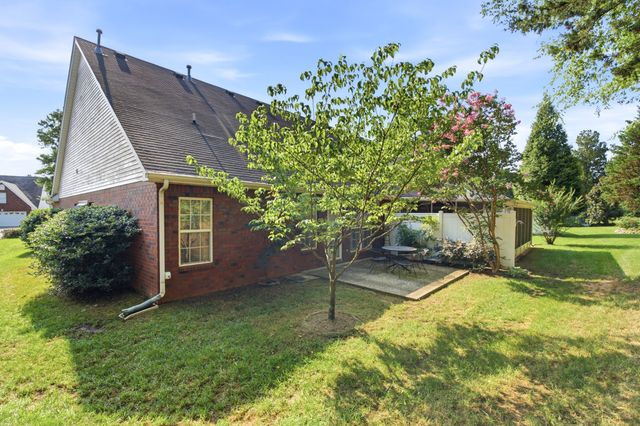 2767 Stonehedge Dr, Murfreesboro, TN 37128