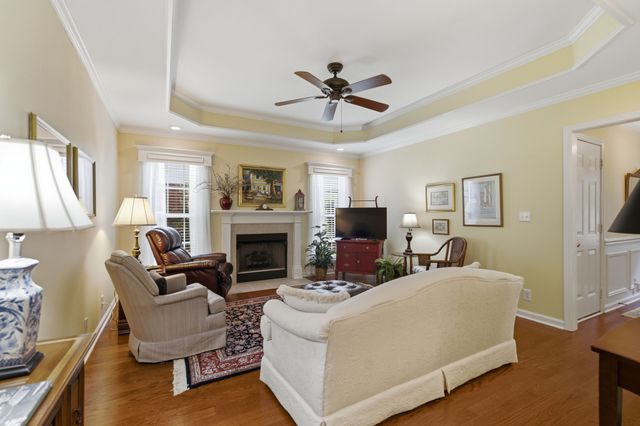2767 Stonehedge Dr, Murfreesboro, TN 37128