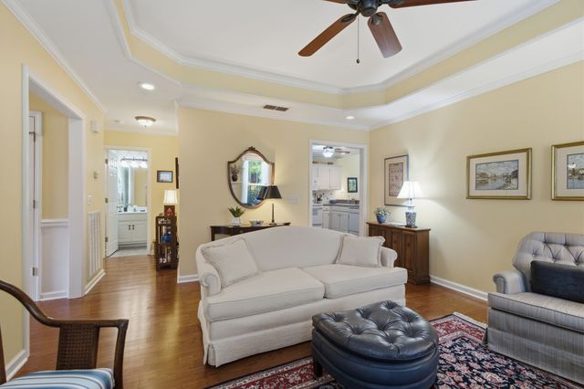 2767 Stonehedge Dr, Murfreesboro, TN 37128