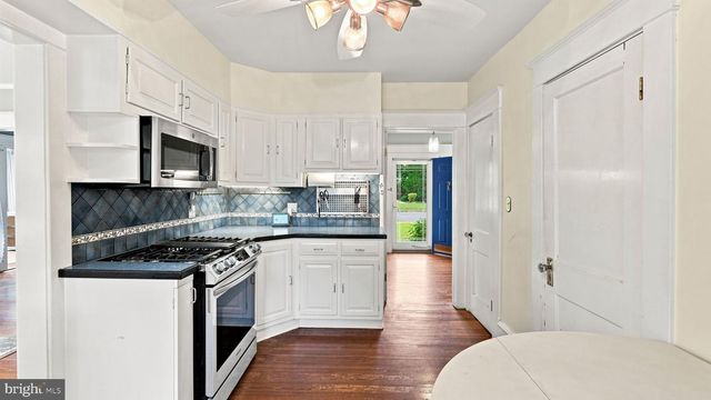 478 PARKWAY, Ewing, NJ 08618
