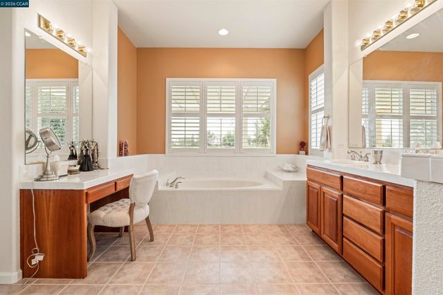 211 Benoni Ln, Brentwood, CA 94513