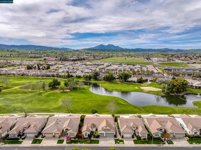 211 Benoni Ln, Brentwood, CA 94513