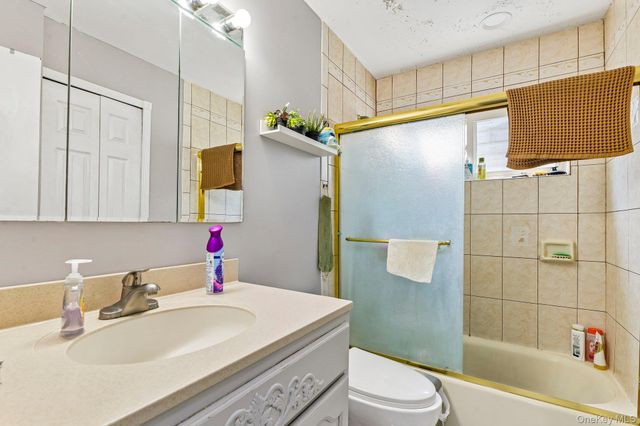 22 Liberty Avenue, Selden, NY 11784