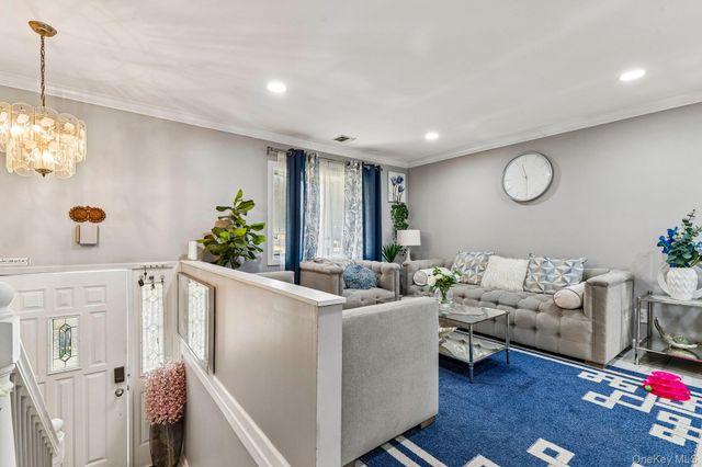 22 Liberty Avenue, Selden, NY 11784