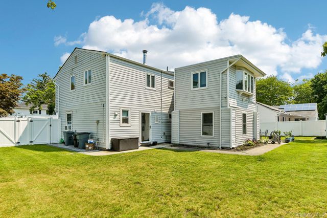 22 Liberty Avenue, Selden, NY 11784