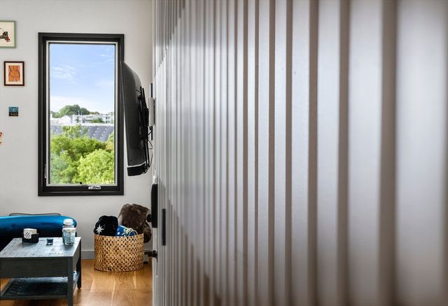 191 Condor St 9, Boston, MA 02128