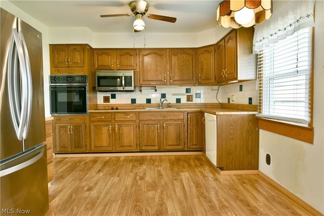 5682 Baylor Avenue, Austintown, OH 44515