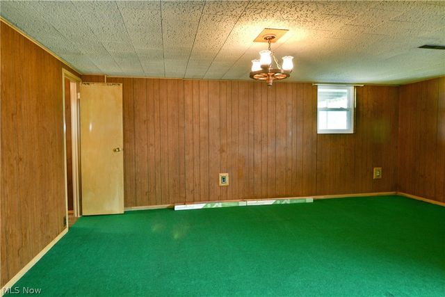 5682 Baylor Avenue, Austintown, OH 44515