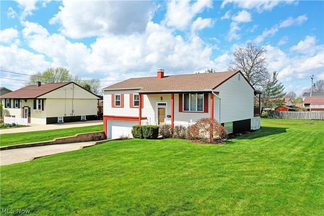5682 Baylor Avenue, Austintown, OH 44515