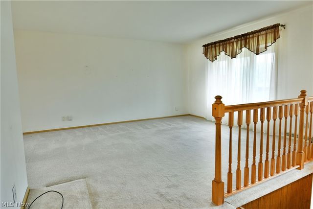 5682 Baylor Avenue, Austintown, OH 44515