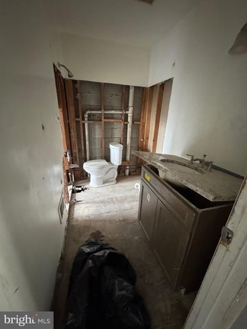 2925 W NORTH AVE, Baltimore, MD 21216