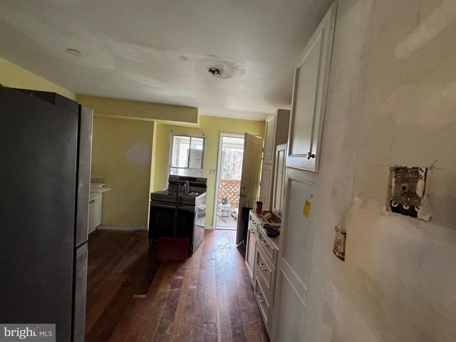 2925 W NORTH AVE, Baltimore, MD 21216