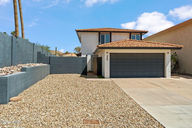 4330 E VAUGHN Drive, Phoenix, AZ 85044