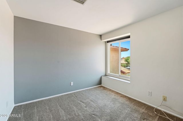4330 E VAUGHN Drive, Phoenix, AZ 85044