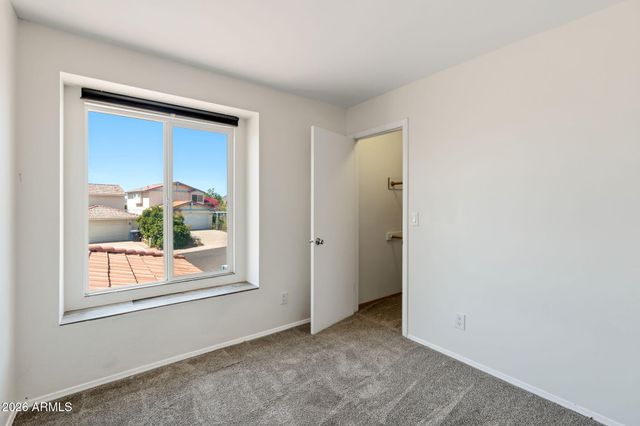 4330 E VAUGHN Drive, Phoenix, AZ 85044