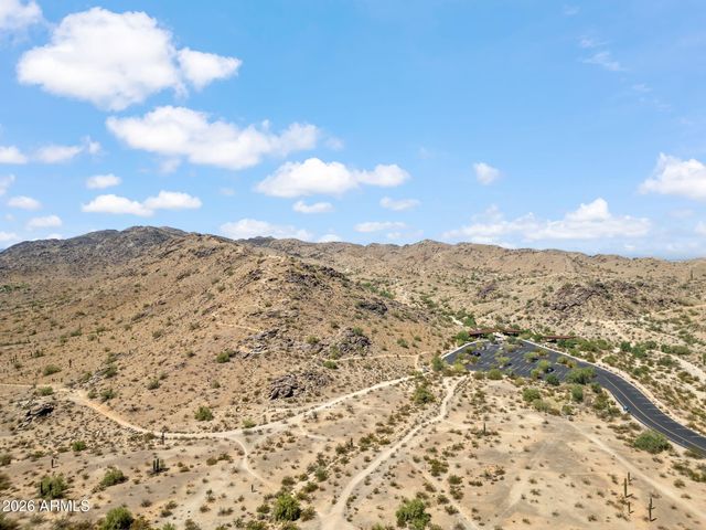 4330 E VAUGHN Drive, Phoenix, AZ 85044