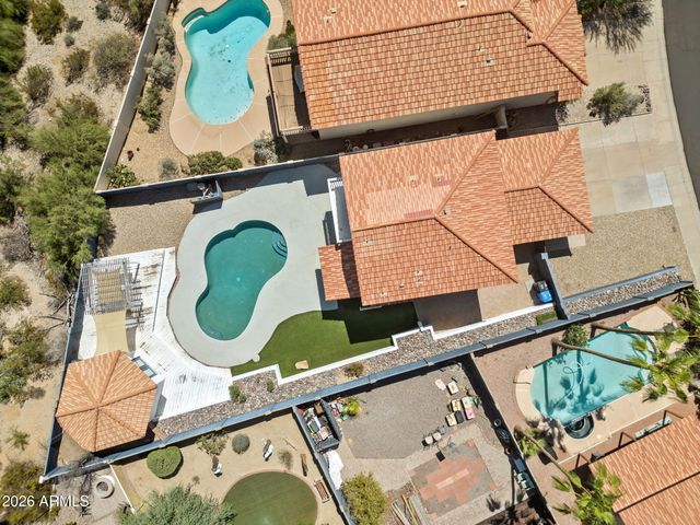 4330 E VAUGHN Drive, Phoenix, AZ 85044