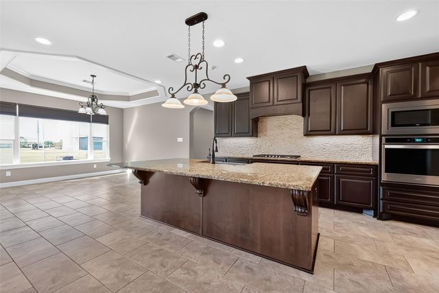 7313 Falcon Drive, Brookshire, TX 77423