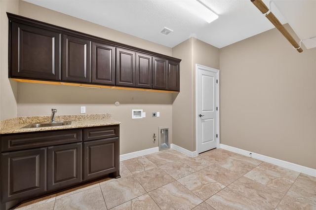 7313 Falcon Drive, Brookshire, TX 77423