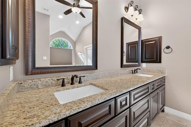 7313 Falcon Drive, Brookshire, TX 77423