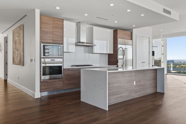 7901 Windrose Avenue 1701, Plano, TX 75024