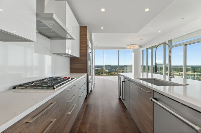 7901 Windrose Avenue 1701, Plano, TX 75024